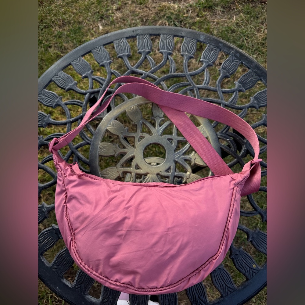 Pink slouchy shoulder bag